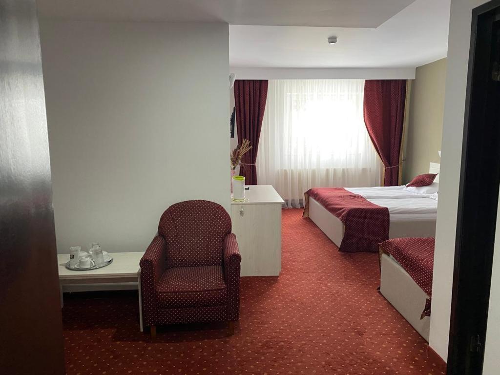 Hotel Miraj - Restaurant & Sauna & Biliard Poiana Brašov Pokoj fotografie