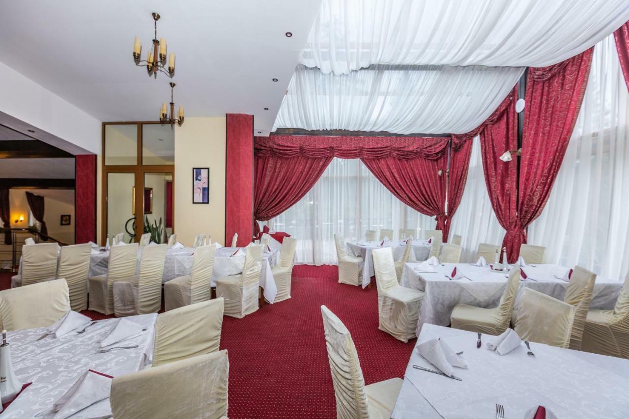 Hotel Miraj - Restaurant & Sauna & Biliard Poiana Brašov Exteriér fotografie